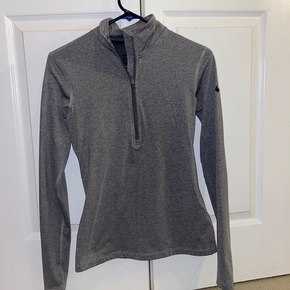 Tops - nike dri-fit long sleeve